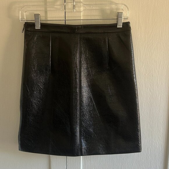 Alexa Chung-Style Black Vinyl Mini Skirt - Picture 1 of 4